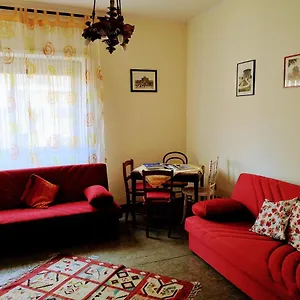 https://a-casa-di-elda-5-minuti-dal-mare.it-romehotels.com
